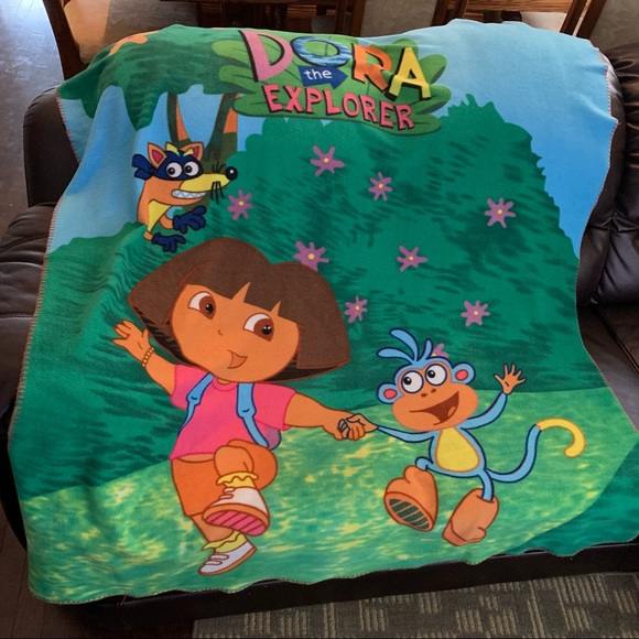 Dora The Explorer Kids Adorable Fleece Throw Blanket - Picture 8 of 16
